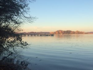 Ferienwohnung am Wörthsee - See im Herbst